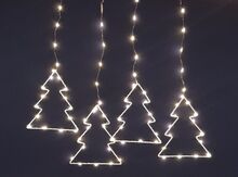 Vánoční světelný závěs - Stromeček 8ks