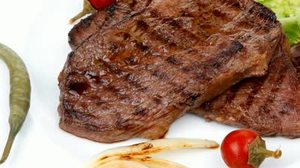 Steak na grilu Weber